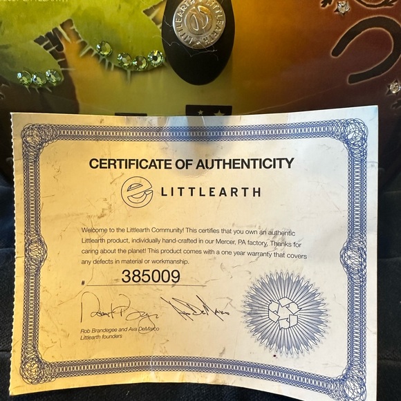 Little Earth purse with duster bag and certificate. Happy Trails - Picture 3 of 4